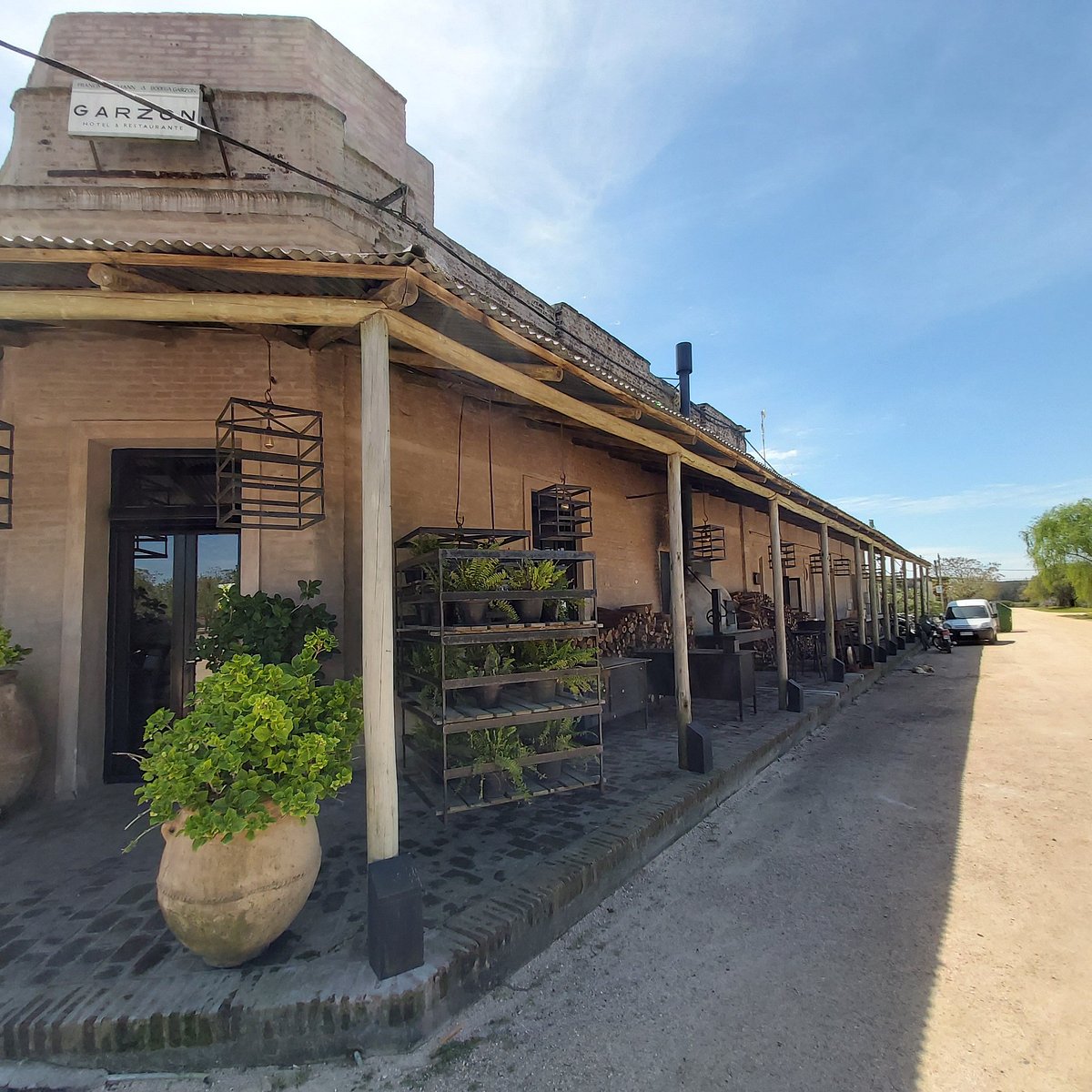 Hotel and Restaurant Garzón